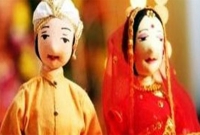 নববধূ রেখে চলন্ত গাড়ি থেকে লাফিয়ে পড়ে পালিয়ে গেল বর!