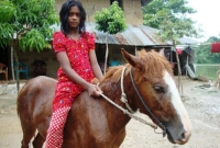 স্পেনে যাচ্ছে নওগাঁর ১১ বছরের সেই ‘অশ্বারোহী তাসমিনা’