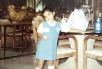 এই ছোট্ট মেয়েটি এখন জনপ্রিয় নায়িকা! বলুন তো কে ইনি?