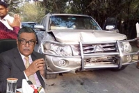 কুড়িগ্রামে অল্পের জন্য দুর্ঘটনা থেকে রক্ষা পেল মন্ত্রীর গাড়ি