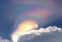 সিঙ্গাপুরের আকাশে হঠাৎ ফায়ার রেইনবো! তোলপাড় সারা ‍দুনিয়ায়