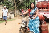 স্বামীর অত্যাচার উপেক্ষা করে জীবন সংগ্রাম জয়ী মল্লিকার গল্প