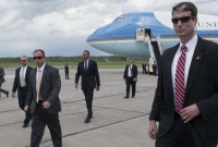 যেসব কারণে দেহরক্ষীদের চোখে কালো চশমা থাকে!