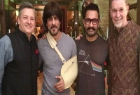 আহত শাহরুখকে দেখতে গেলেন আমির খান