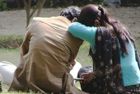 পার্কে গিয়ে দু’জনে কাছাকাছি বসেন! এমন অভ্যাস থাকলে সাবধান হোন, নাহয় বিপদ হতে পারে