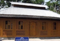 দক্ষিণ-পূর্ব এশিয়ায় অনন্য নিদর্শন, ১৯১৩ সালে পিরোজপুরে কাঠের তৈরি দৃষ্টিনন্দন মমিন মসজিদ