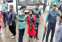 ফুটওভার ব্রীজ ব্যবহার না করায় ৫০ জনকে জরিমানা