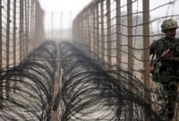 এক বাংলাদেশিকে ধরে নিয়ে গেছে বিএসএফ