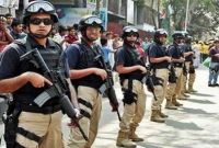  ভেতর থেকে গ্রেনেডও ছুড়ে মারা হয়েছে, ঢাকা থেকে সিলেট যাচ্ছে সোয়াত