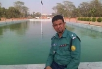 মা-বাবার কবরের পাশে সমাহিত করা হবে পুলিশ কর্মকর্তা কায়সারকে   মা-বাবার কবরের পাশে সমাহিত করা হবে পুলিশ কর্মকর্তা কায়সারকে