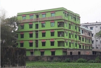 ৪টি শক্তিশালী বোমা বিস্ফোরণ, হেলে পড়েছে ভবন!