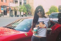 ফ্যানদের আবদার মেটাতে এবার যা করলেন মিয়া খলিফা