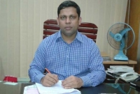 লাইফ সাপোর্টে র্যাবের গোয়েন্দা প্রধান লাইফ সাপোর্টে র্যাবের গোয়েন্দা প্রধান