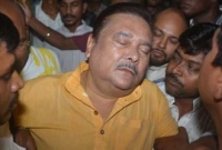 ৬ তলা থেকে লিফট ছিঁড়ে নিচে পড়ে গেলেন মদন মিত্র