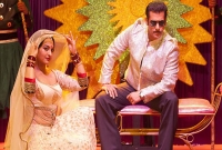 সোনাক্ষীর প্রশ্ন, সালমান বিয়ে করবেন কবে ?