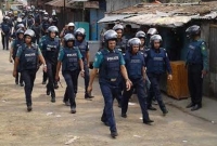 এবার কুমিল্লার এক জঙ্গি আস্তানা ঘিরে রেখেছে পুলিশ