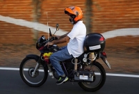 নতুন আবিস্কার: পেট্রল-ডিজেল লাগবে না, এক লিটার পানিতে বাইক চলবে ৫০০ কি.মি.