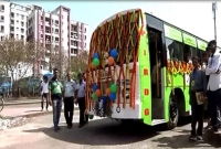 যেখানেই যান, বাস ভাড়া ১ টাকা!