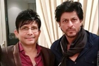 অক্ষয় কুমারের ছবিকে ডোবাতে ৩০ লক্ষ টাকা ঘুষ দিতে চেয়েছেন শাহরুখ!