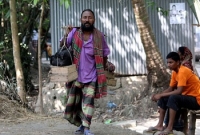 খেলা দেখাতে গিয়ে সাপের কামড়ে ওঝার মৃত্যু! খেলা দেখাতে গিয়ে সাপের কামড়ে ওঝার মৃত্যু!