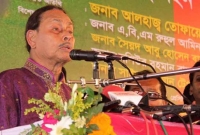 আলাদা জোট করছি, তবে সরকারের বিরুদ্ধে নয় : এরশাদ