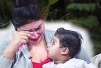 হৃদয়স্পর্শী ছবি, অপুর দিকে তাকিয়ে মায়ের কান্না দেখলেন ছোট্ট আব্রাহাম