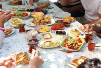 গরমে কী খাবেন, কী খাবেন না