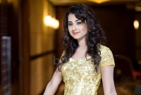 হাসপাতাল থেকে বাসায় গেলেন চিত্রনায়িকা বুবলী