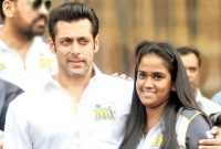  গল্প নয় বাস্তব: কীভাবে সালমান খানের বোন হলেন অর্পিতা?