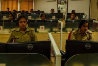 আমার বয়ফ্রেন্ডকে অ্যারেস্ট করুন : পুলিশকে ফোনে প্রেমিকা