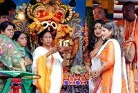 বিজেপি হিন্দুত্বের কলঙ্ক, আমিই প্রকৃত হিন্দু : মমতা ব্যানার্জী