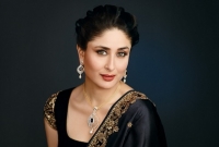  কারিনাকে সর্বাধিক পারিশ্রমিকের প্রস্তাব!