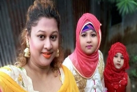 এখন কি করছেন, কেমন আছেন সেই চিত্রনায়িকা ময়ূরী?