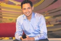 ফুটপাতের বার্গার বিক্রেতা পাঁচ তারকা রেস্টুরেন্টের মালিক!