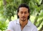 আমি আমার বাবাকে ছাড়িয়ে যেতে চাই: টাইগার শ্রফ