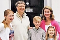 সুখের মূলে স্ত্রী-সন্তান: বিল গেটস