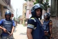 রাজশাহীর হড়গ্রামের বিশাল এলাকাজুড়ে ‘ব্লক রেইড’