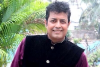 আজব এক পৃথিবীতে বাস করছি আমরা : ওমর সানি