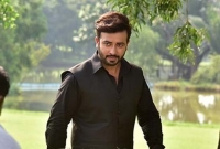 পোশাক নিয়ে একি কান্ড ঘটালেন শাকিব খান