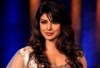 ভিলেন রুপে আবেদনময়ী প্রিয়াঙ্কা