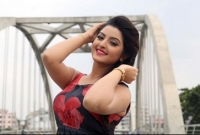 ফেসটা আমার বডিটা কার?: পরী মনি