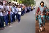 বাহুবলীর টিকিট কাটতে দর্শকদের ৩ কিলোমিটার লম্বা লাইন!