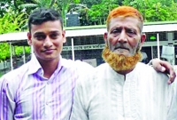 ২৭ বছর পর প্রথম বাবার দেখা পেলেন চাঁদপুরের সুমন মিয়া!