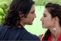  ধোনির ‘নায়িকা’ কোহলির জন্য পাগল!    