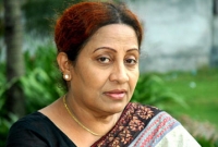 অন্তত একটি ফোন কল দিয়ে খোঁজ নেন : আনোয়ারা