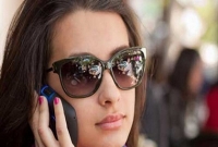 মেয়েদের জন্য মোবাইল নিষিদ্ধ, ধরা পড়লেই জরিমানা!