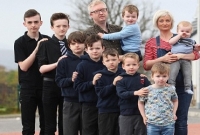  মেয়ের আশায় ১৫ বছরে ৯ ছেলের জননী!