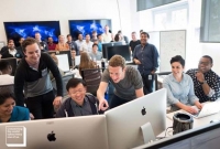 যে কারণে নতুন করে ৩০০০ লোক নিয়োগ দিলো ফেসবুক