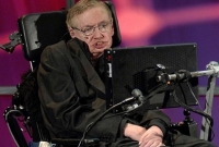 বাঁচতে হলে একশ বছরের মধ্যে পৃথিবী ছাড়তে হবে মানুষকে