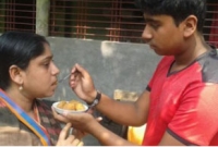 মা ও ছেলের একসাথে এসএসসি পরীক্ষাঃ রেজাল্ট ভাল মায়ের